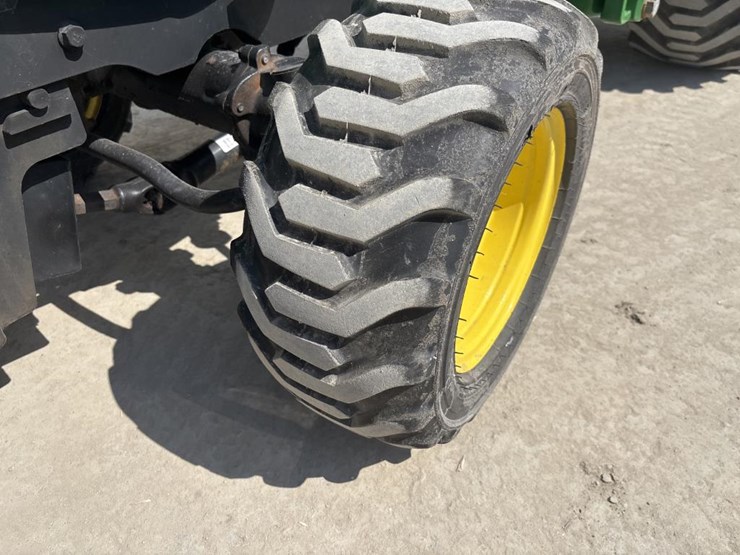 john-deere-1025-image-26