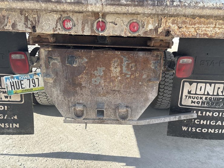 #5081-•-2005-gmc-c4500-4x4-single-axle-dump-truck-image-16