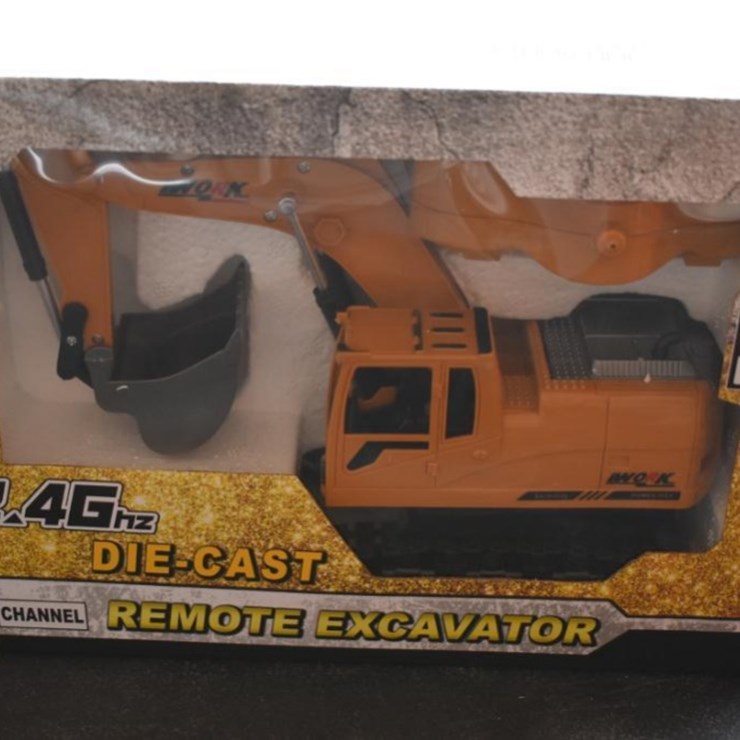 Future Remote Control Excavator Toy, NO. 3853, 1:24 Scale, 2.4 GHz, 6 Channel