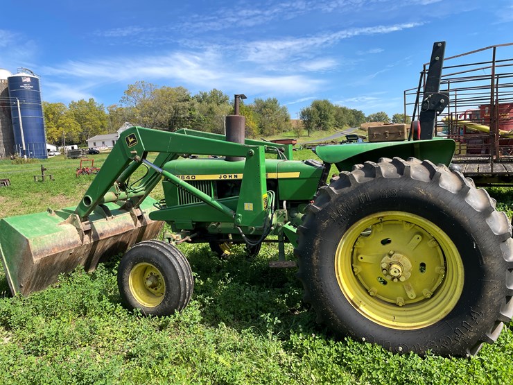 john-deere-2640-image-10