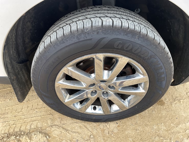 2011-ford-edge-image-92
