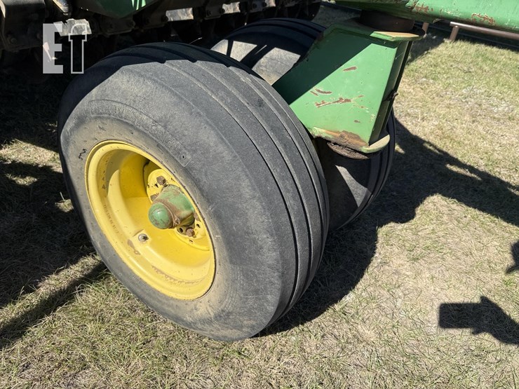 john-deere-750-image-7