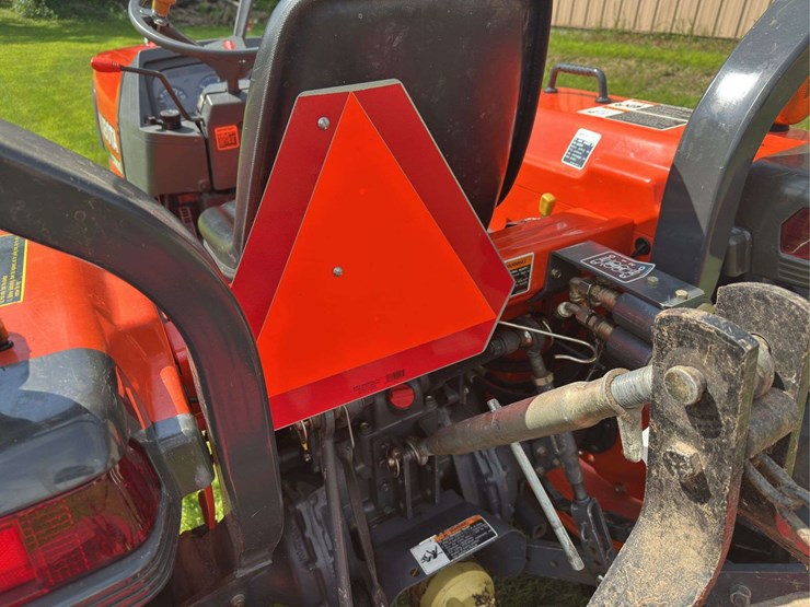 kubota-l2900-image-33
