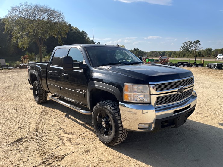 2008-chevrolet-silverado-image-3