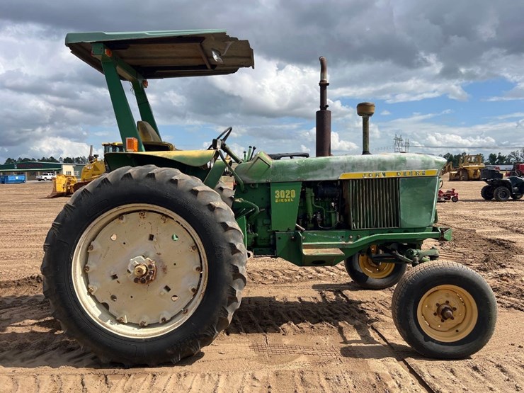 john-deere-3020-image-5