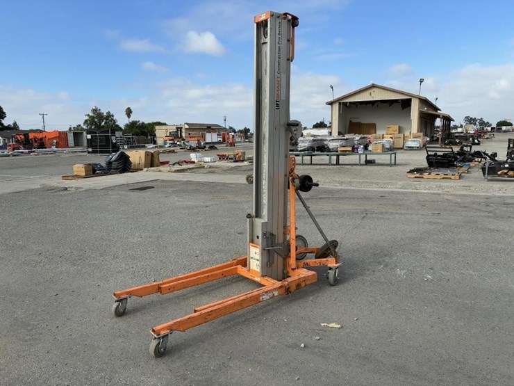 2011-lift-smart-mlc-18-material-lift-image-1
