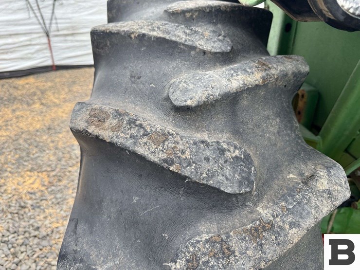 1976-john-deere-2640-image-45