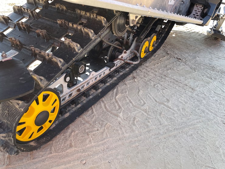 #1895-•-2009-ski-doo-mxz-renegade-600-snowmobile-(sells-with-bill-of-sale-only)-image-20