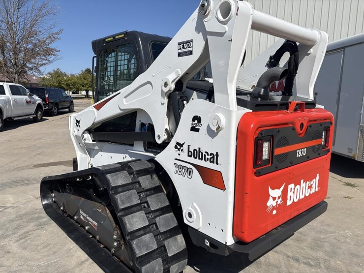 2022-bobcat-t870-image-10