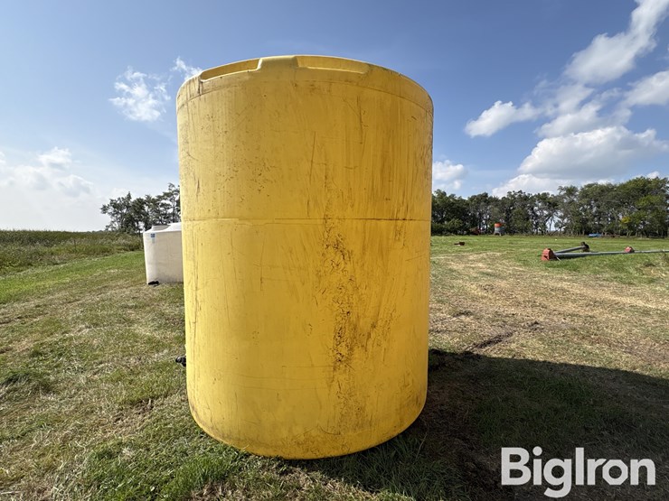yellow-plastic-3000-gal-liquid-tank-image-8