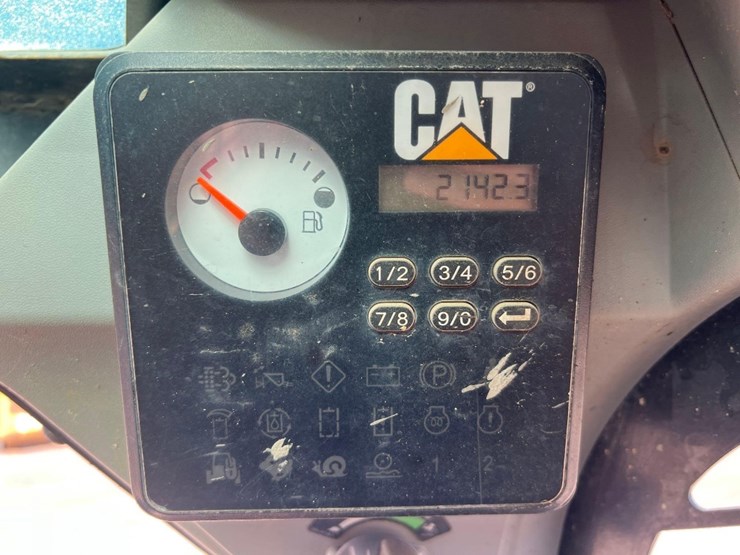 2017-caterpillar-249d-image-29
