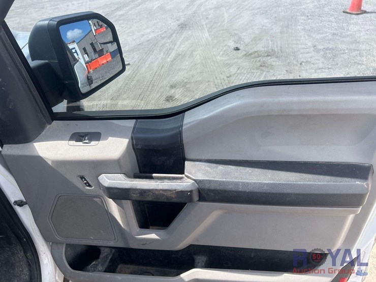 2017-ford-f150-image-19