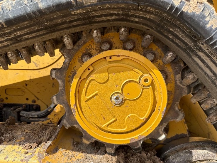 2023-caterpillar-259d3-image-9