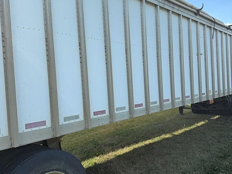 41’-rr-live-bottom-grain-trailer,-has-roll-tarp-image-4