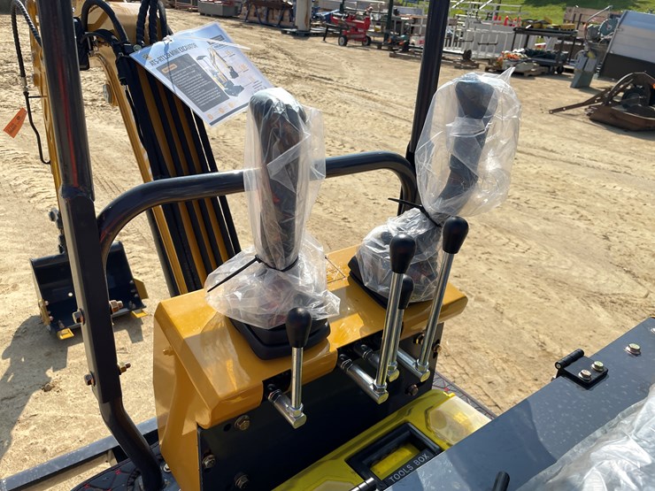 #209-•-new-rt12r-mini-excavator-image-22