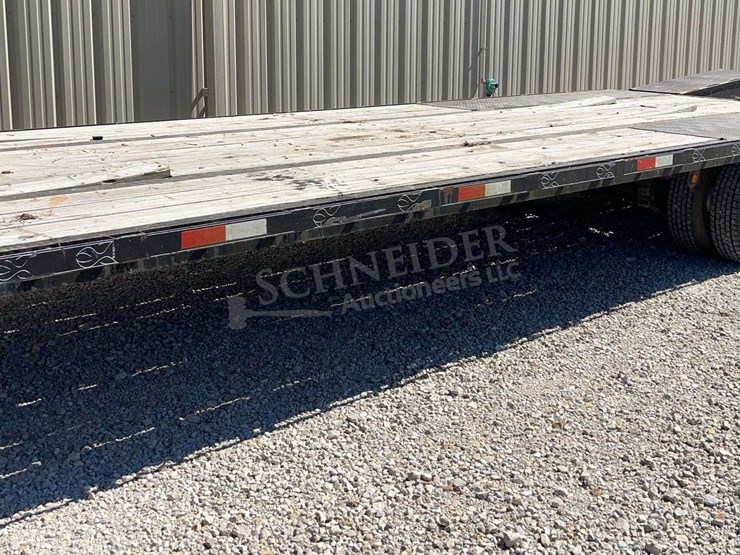 2007-load-master-27'-flatbed-gooseneck-trailer,-from-the-estate-of-dr.-ken-buchmann-image-29