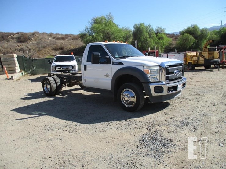 2015-ford-f550-image-2