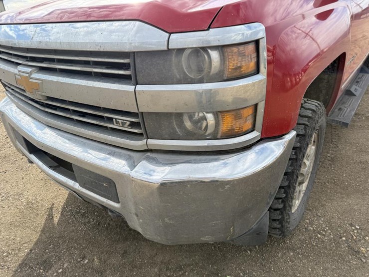 #2146-•-2015-chevrolet-silverado-2500hd-ltz-4x4-pickup-tru-image-9