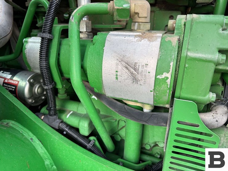 2011-john-deere-6115d-image-28