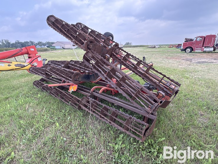 unverferth-35’-rolling-harrow-image-5