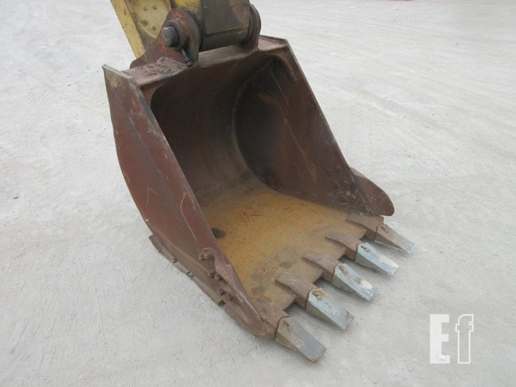 2018-caterpillar-320-image-14