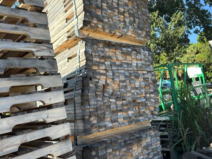 #115-•-cut-pallet-lumber-image-3