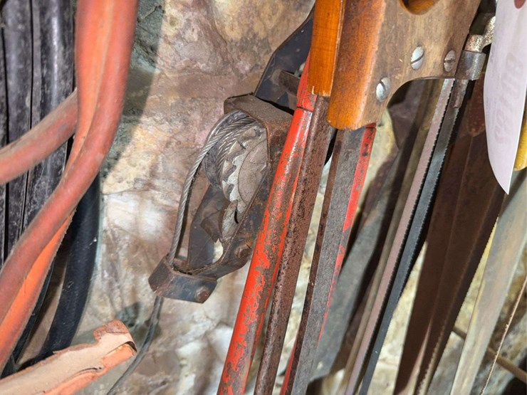 meat-saws,-bolt-cutter,-cable-winch-image-5
