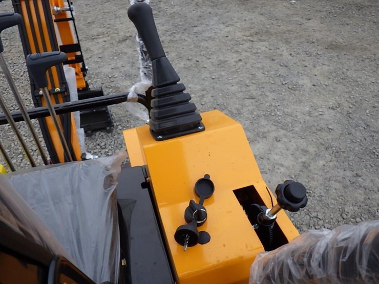 2025-vicsec-vc15-hydraulic-excavator-image-21