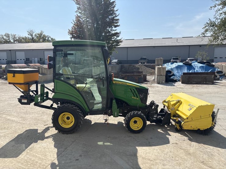 john-deere-1025-image-4