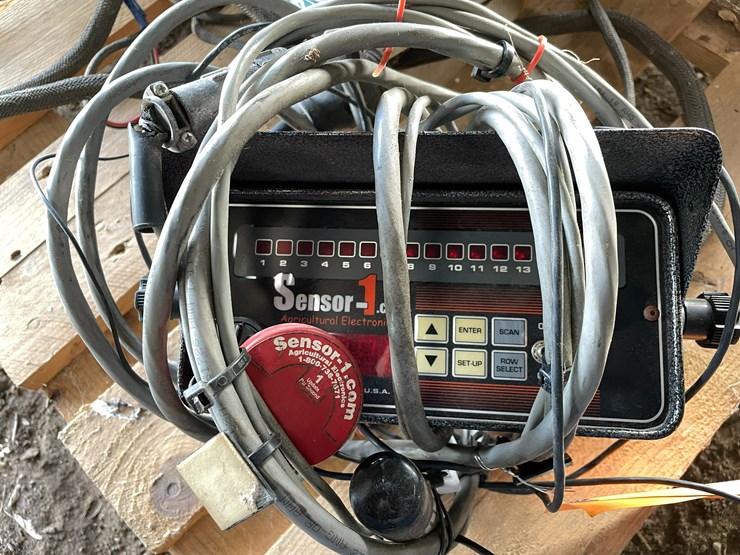 #4487-•-sensor-1.com-population-monitor-image-3