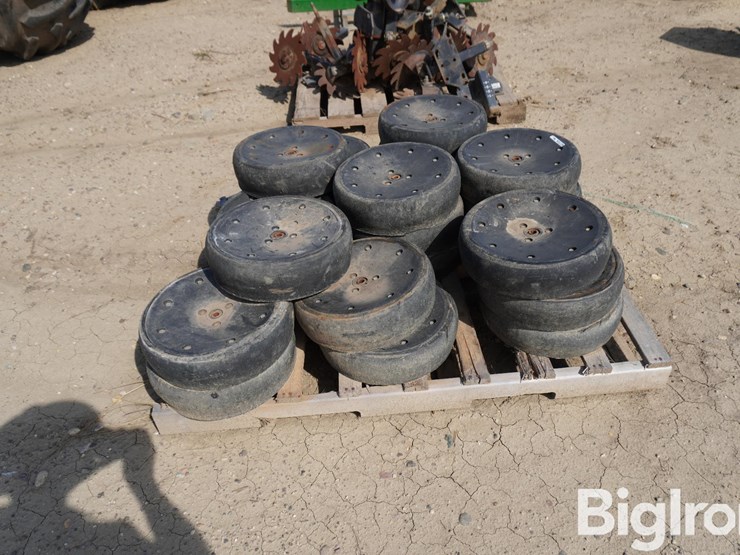 planter-gauge-wheels-image-4
