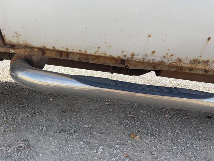 2011-ford-f250-xl-image-45