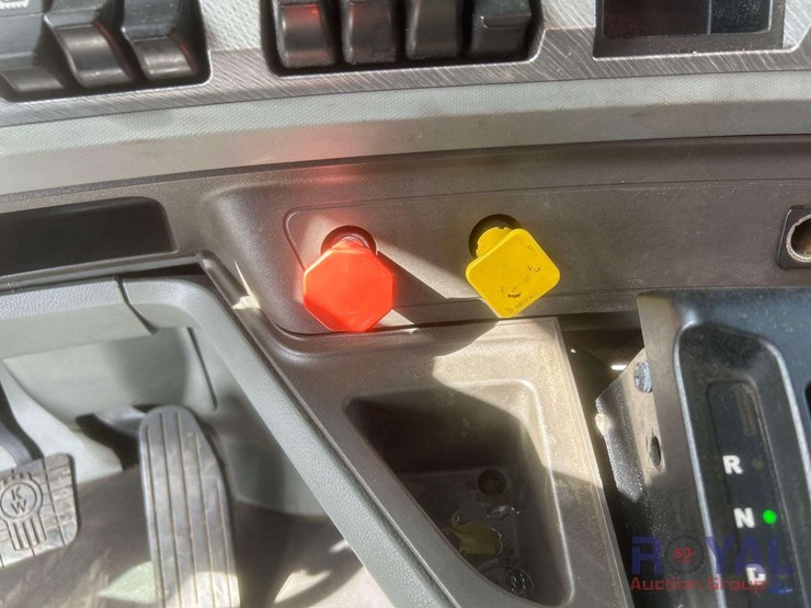 2018-kenworth-t680-image-25