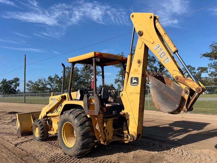 john-deere-310d-image-2