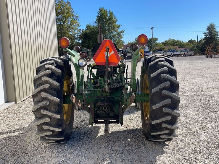 john-deere-2240-image-4