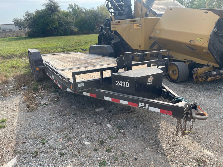 #8618-•-2021-pj-20'-tilt-deck-equipment-trailer-(has-wi-title)-(aps)-image-3