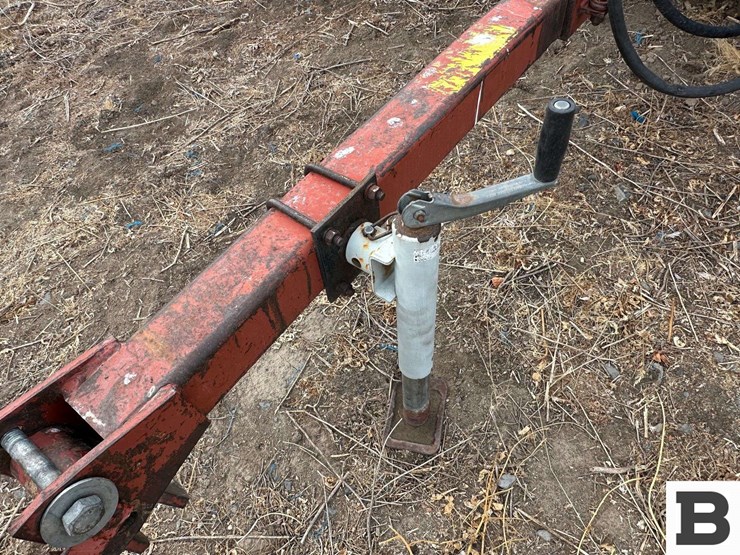 hesston-2420-image-10