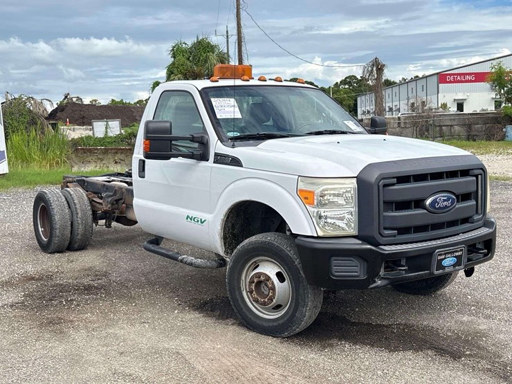 2014-ford-f350-image-2