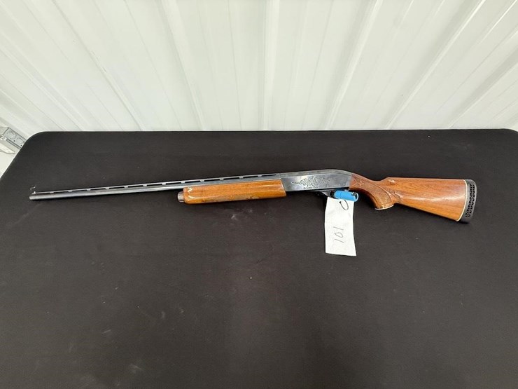 remington-1100-12-gauge-shotgun-image-5