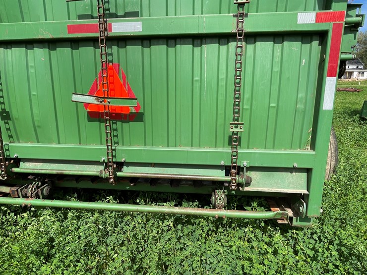 john-deere-200-image-28