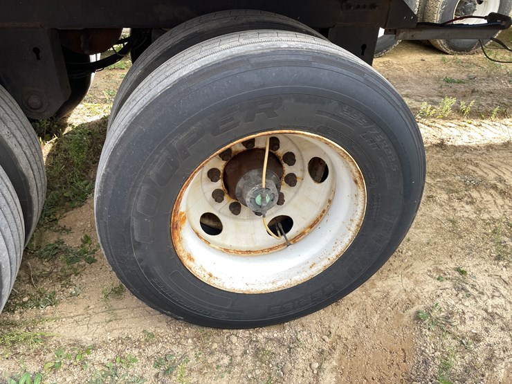 2019-stoughton-trailer-image-87
