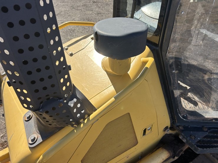 2014-komatsu-d39px-image-33