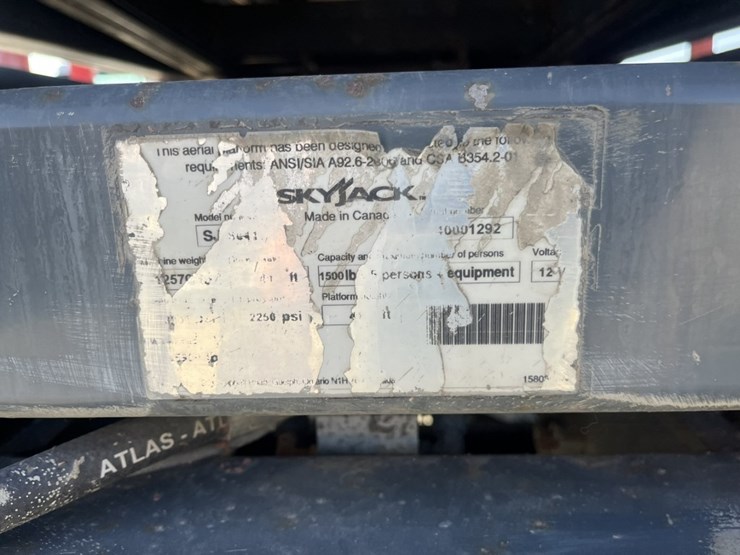2011-skyjack-sj8841rt-image-64