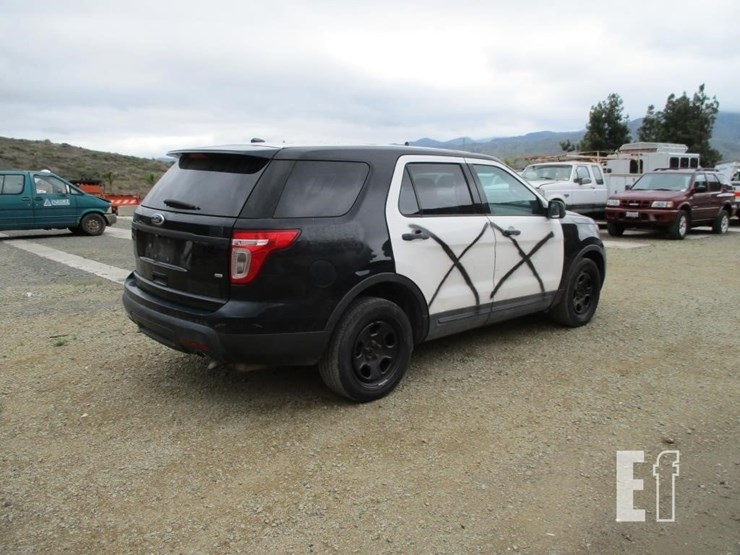 2014-ford-explorer-image-3