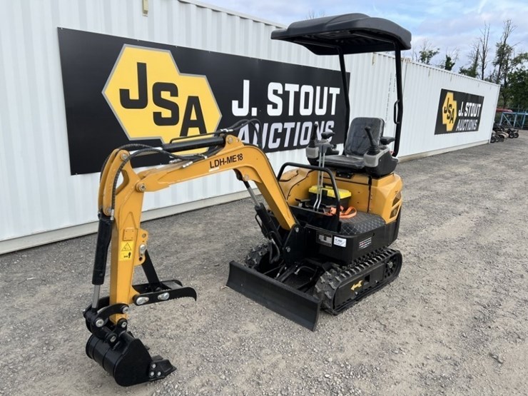 2025-land-hero-ldh-me18-mini-hydraulic-excavator-image-1