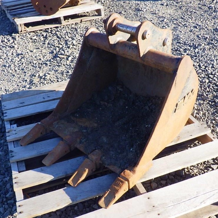 FMCO Excavator Bucket 22.5"