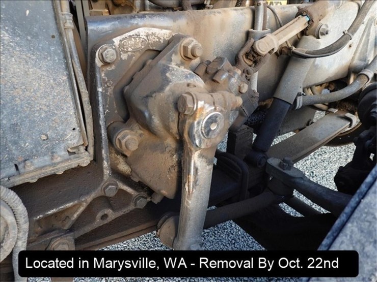 2000-peterbilt-379-image-7