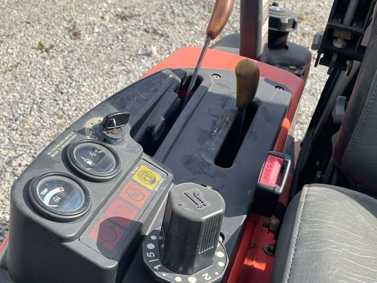 kubota-zd321-image-23