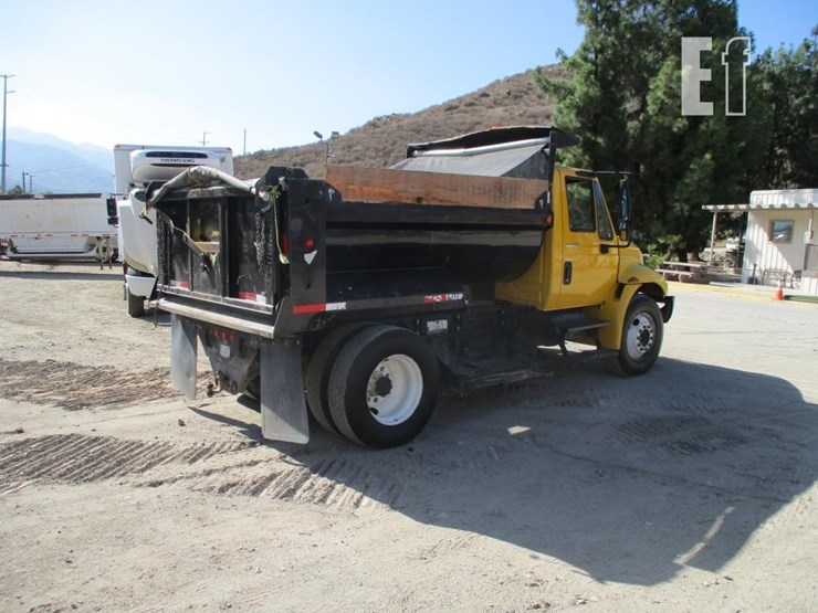 2011-international-durastar-4300-image-3