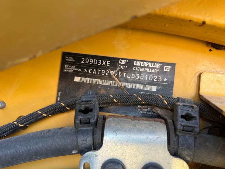 2021-caterpillar-299d3-xe-image-15